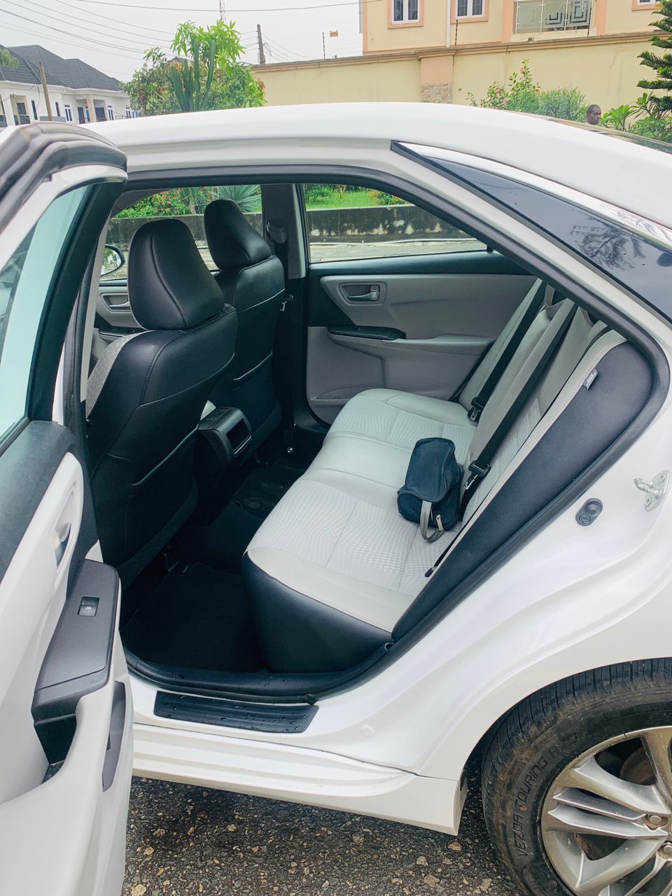 Listing image 4
